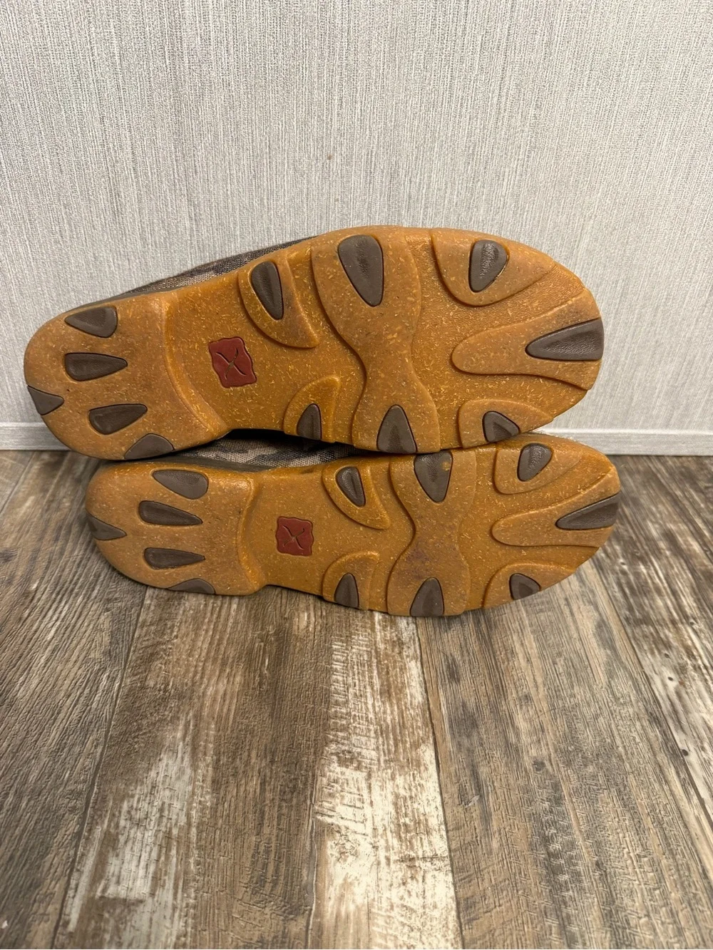 Twisted X Men's Chukka Boots in Camo Green and Brown Size 11.5